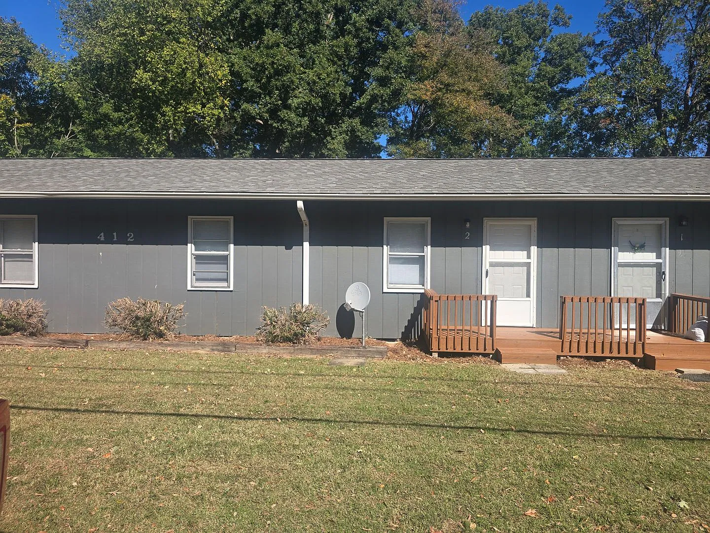 412 Hill St — Photo 2