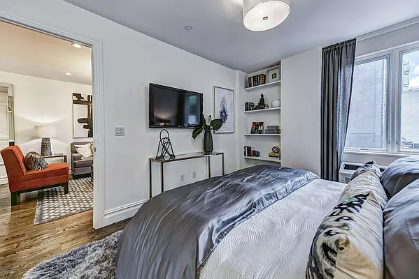 Rented by News Realty | media 29