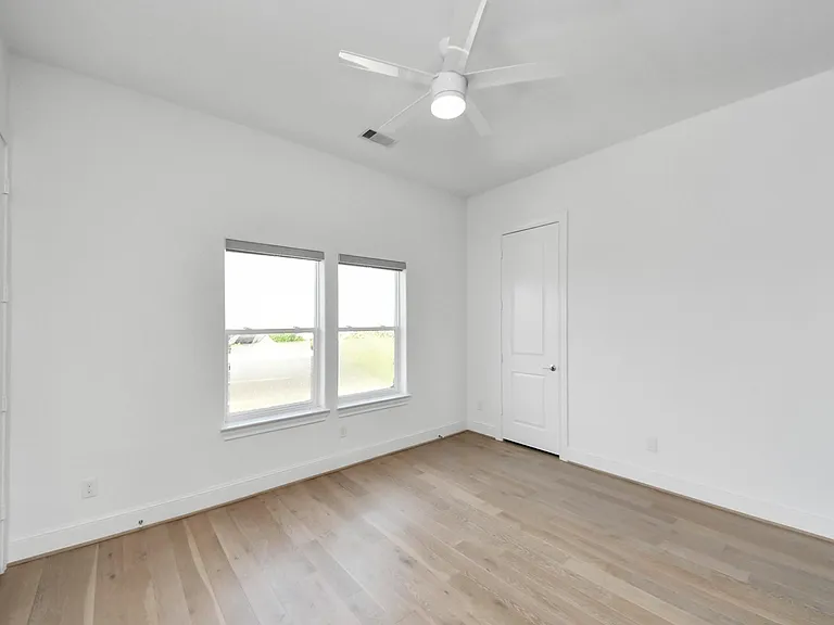 4005 Woodshire Village Est — Photo 34