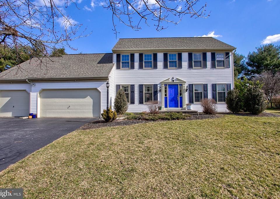 1st image of 88 Brooklane Ct