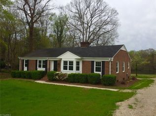 1815 New Garden Rd, Greensboro, NC 27410