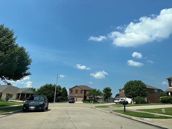 5th image of 1011 Abigail Dr