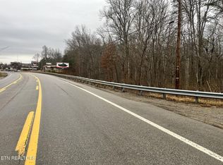 S Main St, Crossville, TN 38555