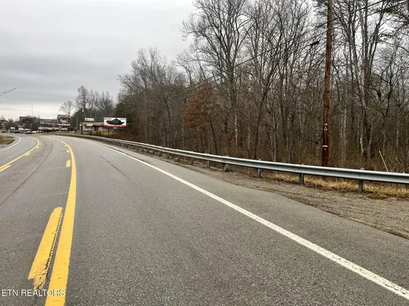 S Main St, Crossville, TN 38555