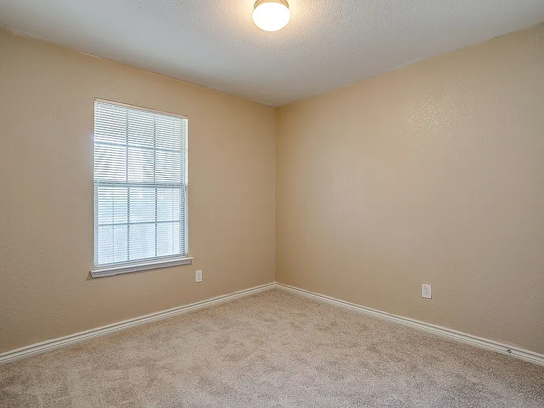 14024 Esperanza Dr — Photo 8