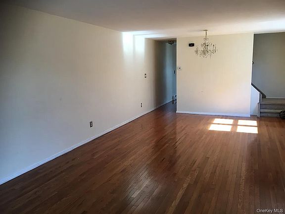 4th image of 241 Regis Drive