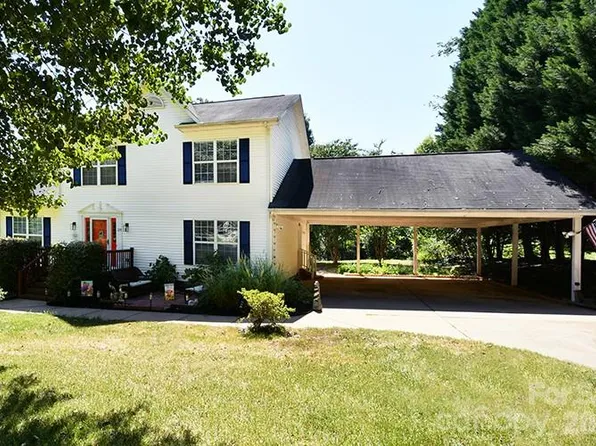 235 Crystal Cir, Mooresville, NC 28117