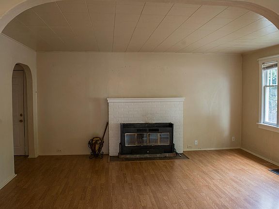 2nd image of 6810 Pacific Ave