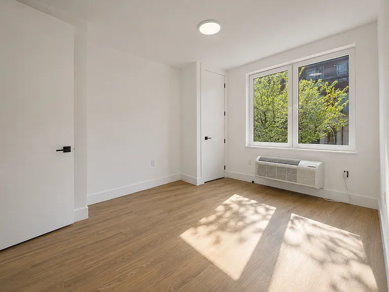 175 Rochester Ave #2D — Photo 6