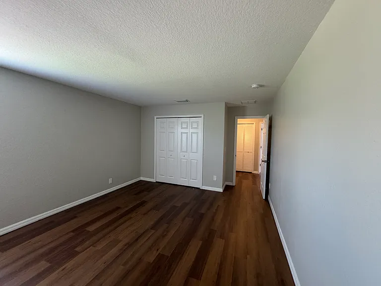 1305 Congress Ave — Photo 17