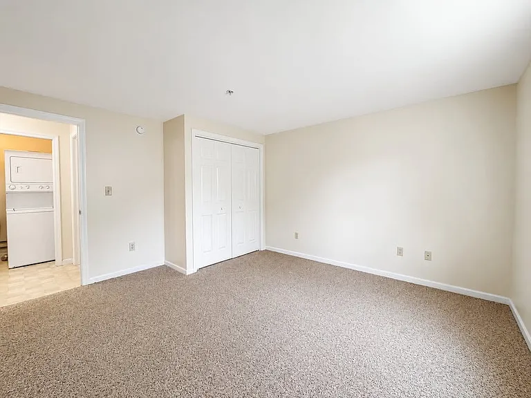 8 Pebble Ln — Photo 15