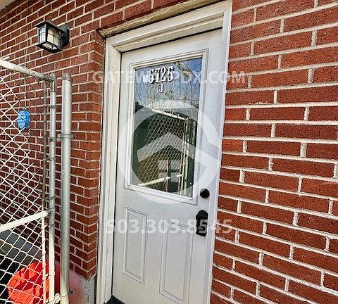 5th image of 5725 NE 14th Ave #B