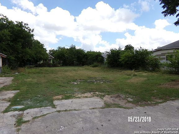 2nd image of 615 Indiana St