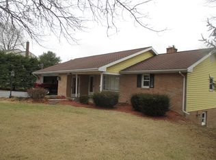 567 Hiview Dr, Lititz, PA 17543