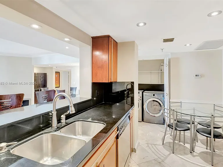 520 Brickell Key Dr #A914 — Photo 17