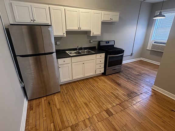 2nd image of 5945 Hyslop Pl APT 108