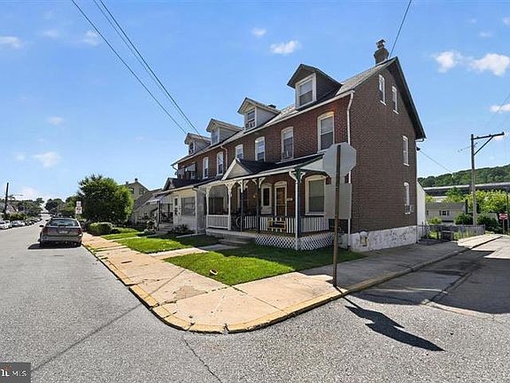 2nd image of 798 Madison St