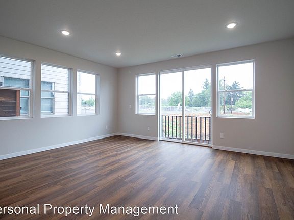 5th image of 8707 NE 43rd Pl