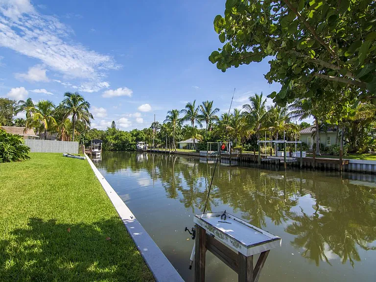 1636 Indian Bay Dr — Photo 42