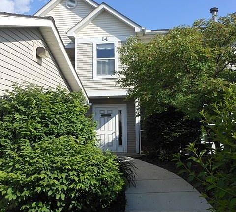 3rd image of 1579 Oakfield Dr