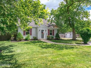 747 Plank Rd, Clifton Park, NY 12065