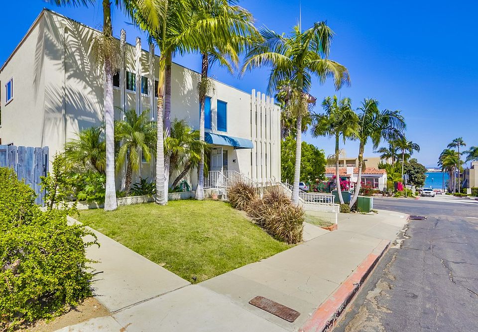 1st image of 360 Rosecrans St APT 6