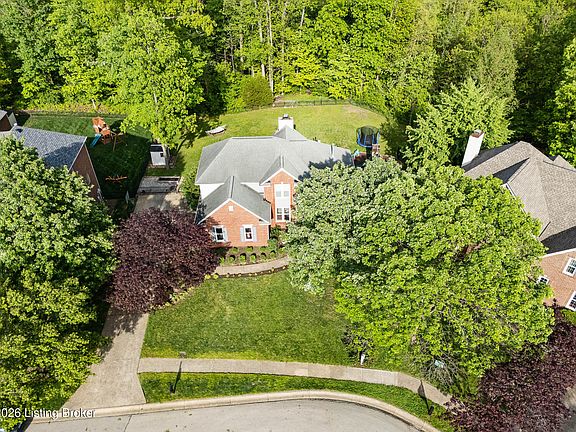 4th image of 531 Wood Lake Dr