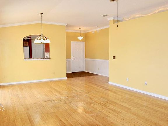5th image of 3395 Livingston Way