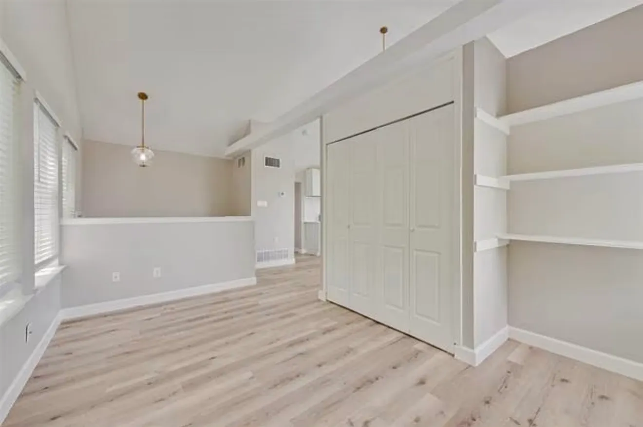 1 bed, 500 sqft, $1,200 — Photo 2