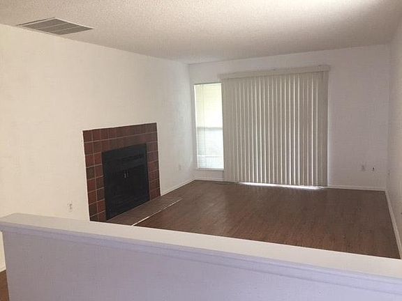 LIVING ROOM WITH FIREPLACE
