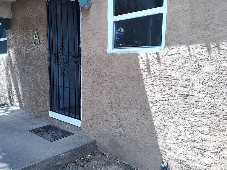 602 S Woody Dr #A — Photo 1