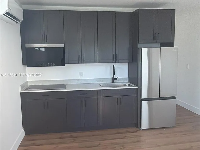 7801 Byron Ave #3 — Photo 1