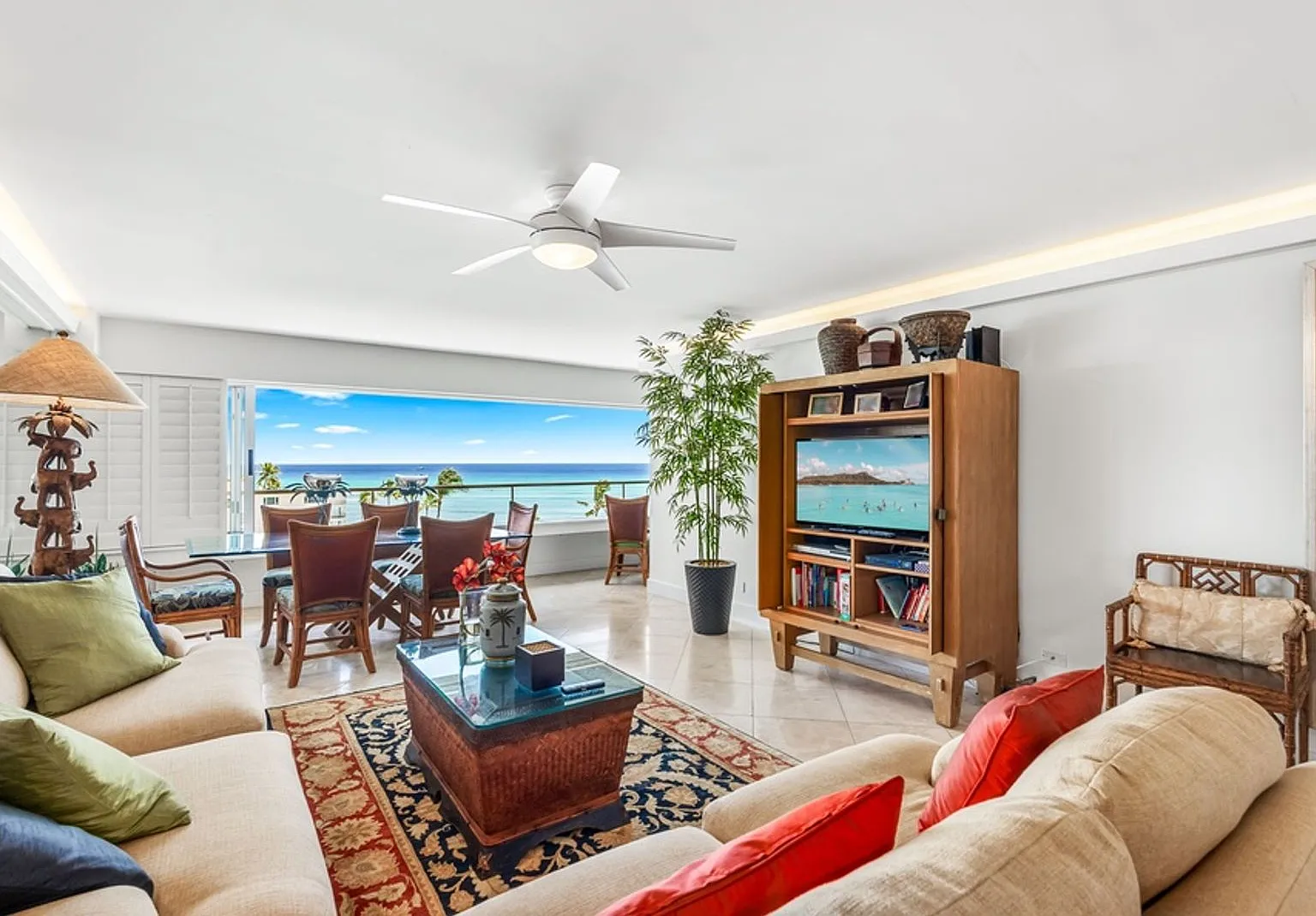 Colony Surf Hideaway: Oceanfront 2BR w/ Sleeper Sofa, Views & Beach Access — Photo 2
