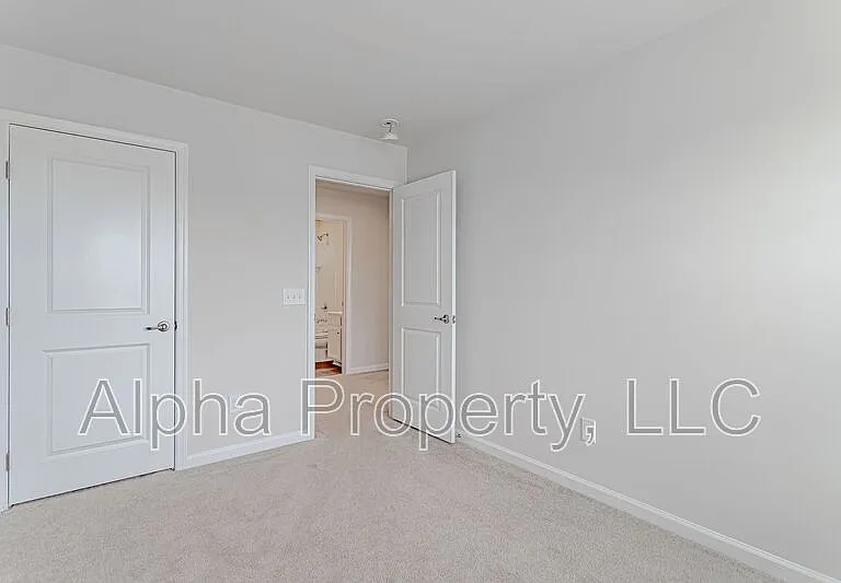 520 Huntingdale Pl — Photo 10