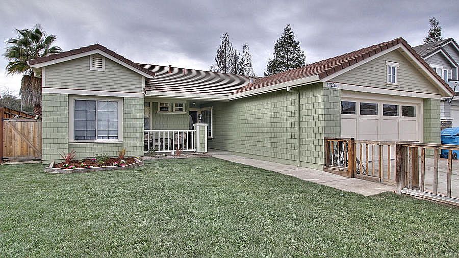 1st image of 9235 Sagewood Ct