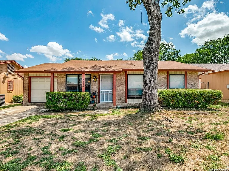 3314 Stephen Foster — Photo 1