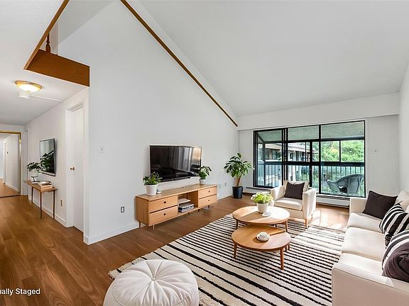 5th image of 1009 McKenzie Ave #419