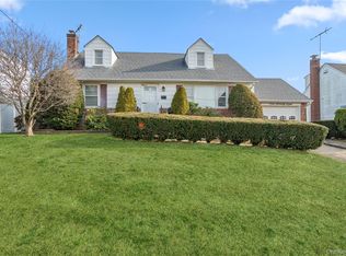 178 Farnum Boulevard, Franklin Square, NY 11010