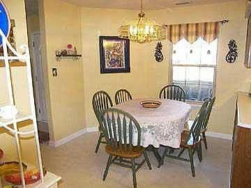 4th image of 1211 Brittany Cir #A