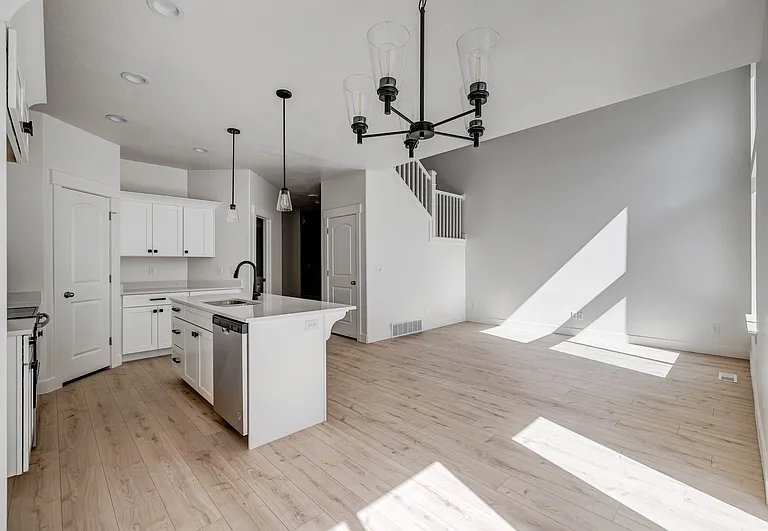 981 W Coral Charm Way #1 — Photo 9