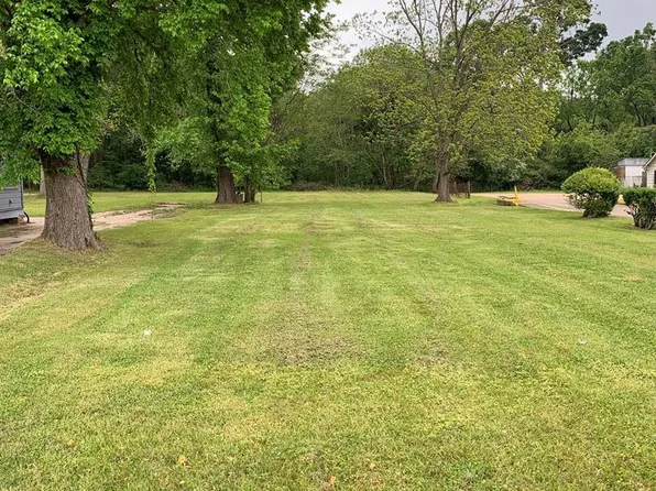 228 Devereaux Dr, Natchez, MS 39120