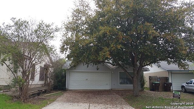 1st image of 2811 Bluff Field Dr