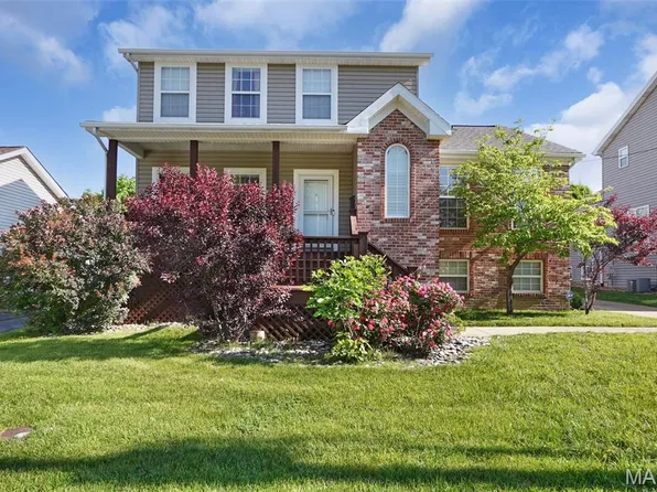 385 E Clinton Pl, Saint Louis, MO 63122