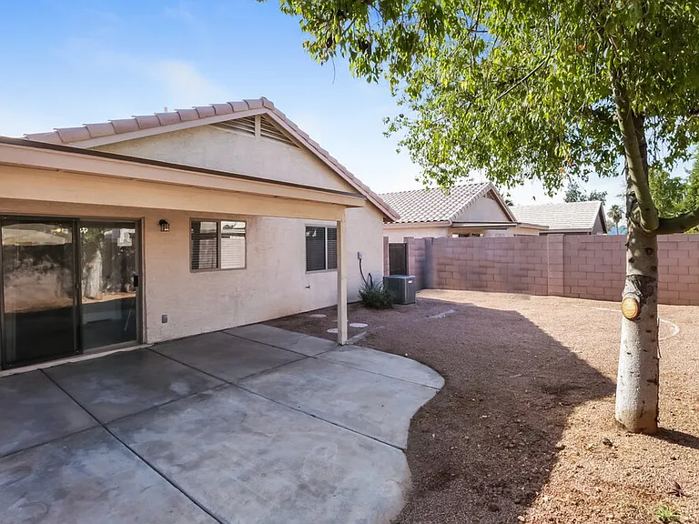10602 W Rosewood Dr — Photo 15
