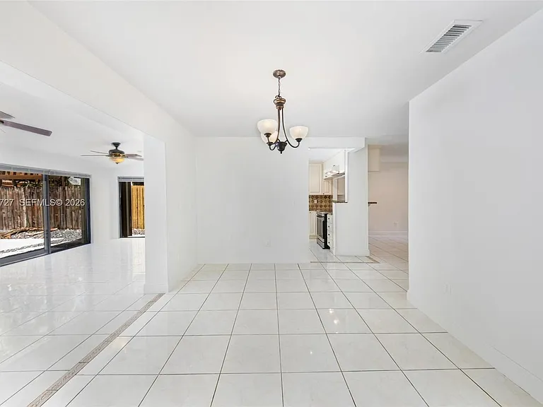 15157 SW 95th St — Photo 15
