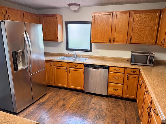 2nd image of 118 Waterway