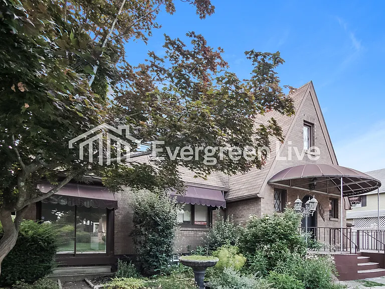 408 Tremont Ave — Photo 2