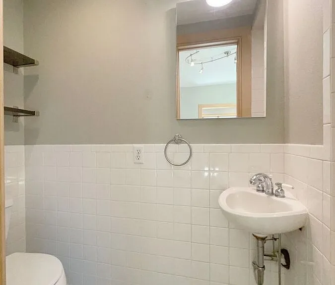 1030 N Logan St #2S — Photo 15