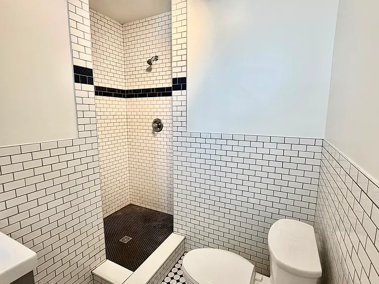 416 E Main St #306 — Photo 14