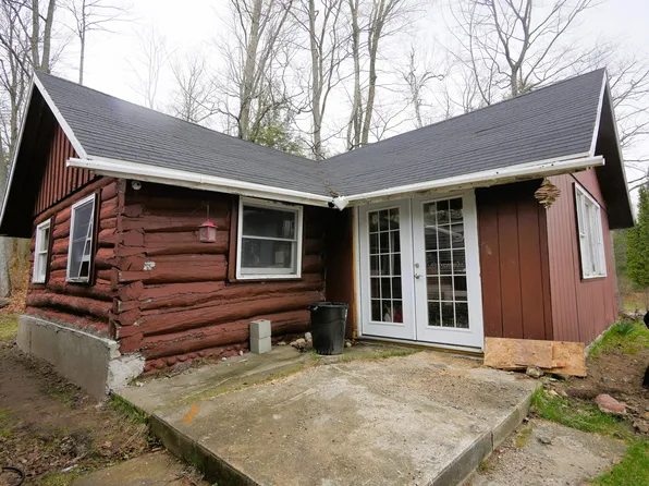 6915 Kelley Dr, Millersburg, MI 49759